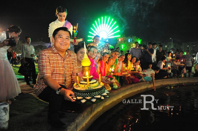 20151125-Loy Kratong_143.JPG